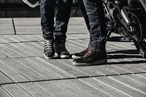 Baskets moto femme au look casual urbain